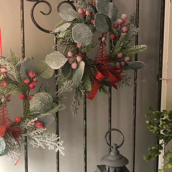 🎄Pair of Mini Wreaths 🎄 - Picture 3 of 5